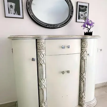 K1ng Tip Bed & Breakfast Lezhë